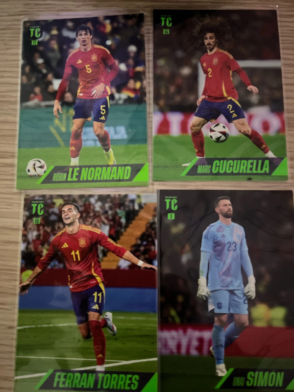Lot 4 cartes topps foot Espagne Ferran torres psg