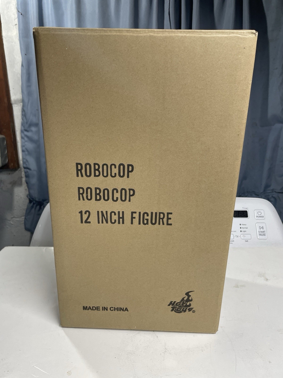 Hot Toys MMS202-D04 Modellino RoboCop 1/6 pressofuso con effetti sonori sigillato