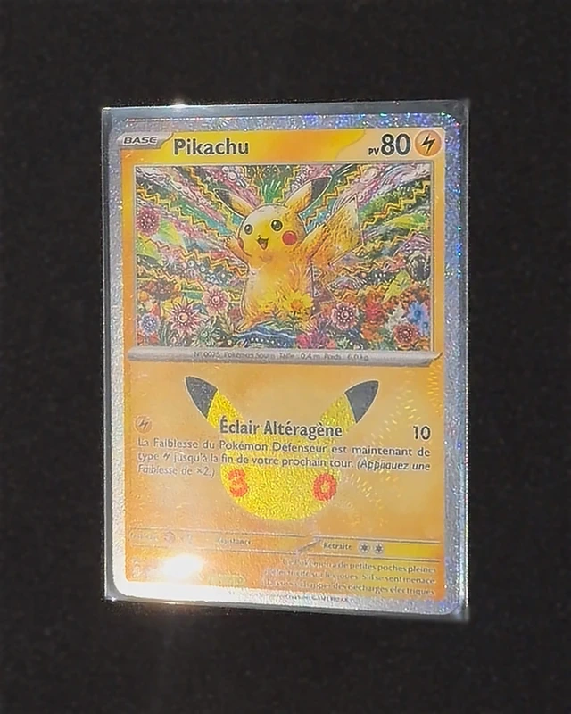 Pikachu 040/128 Éclair Altéragène Pokémon 30 ans holo carte française