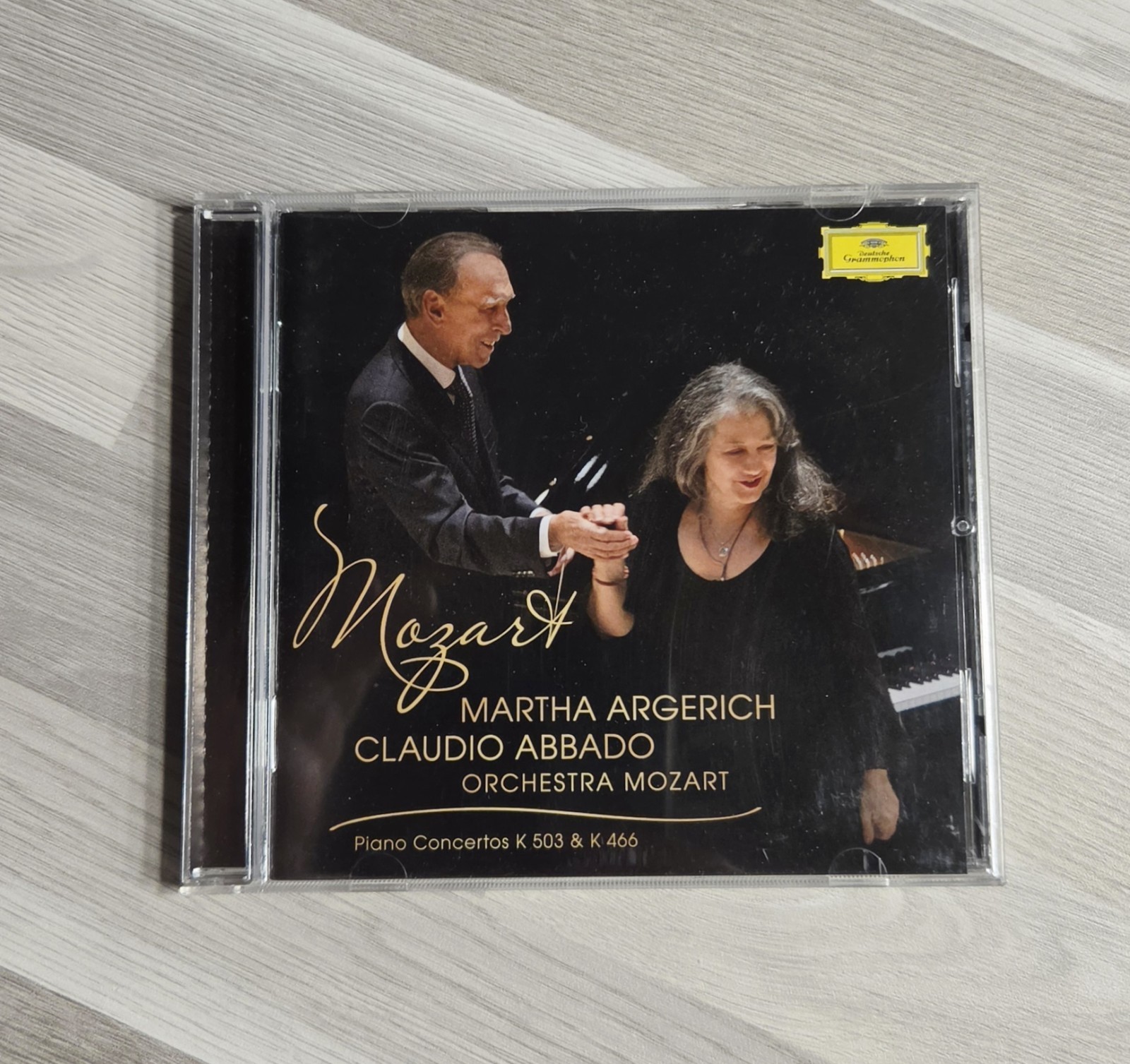 Martha Argerich /Claudio Abbado - Mozart: Piano Concertos Nos. 20 & 25, DG 