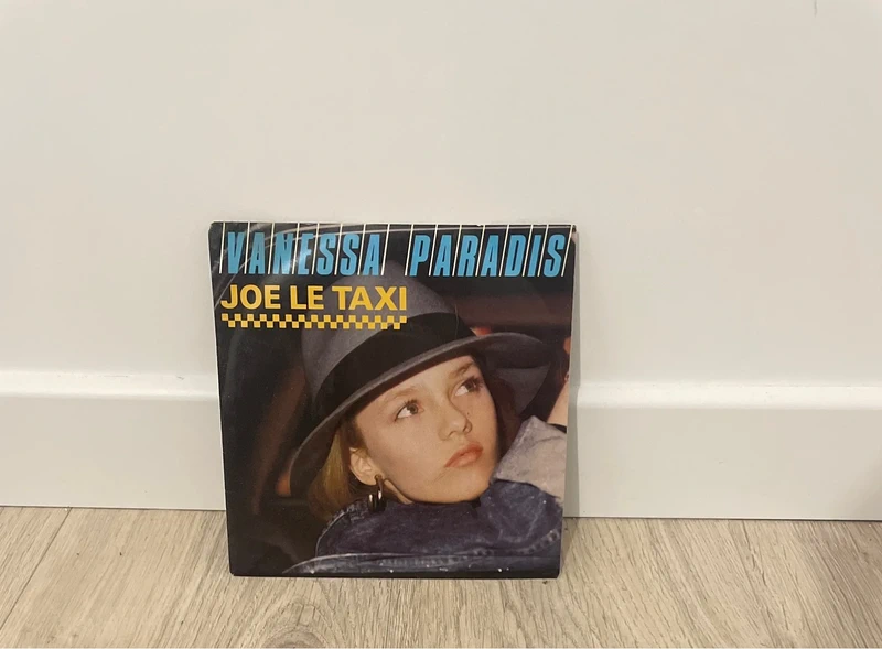 Vanessa Paradis – Joe le taxi – 45 tours – Polydor