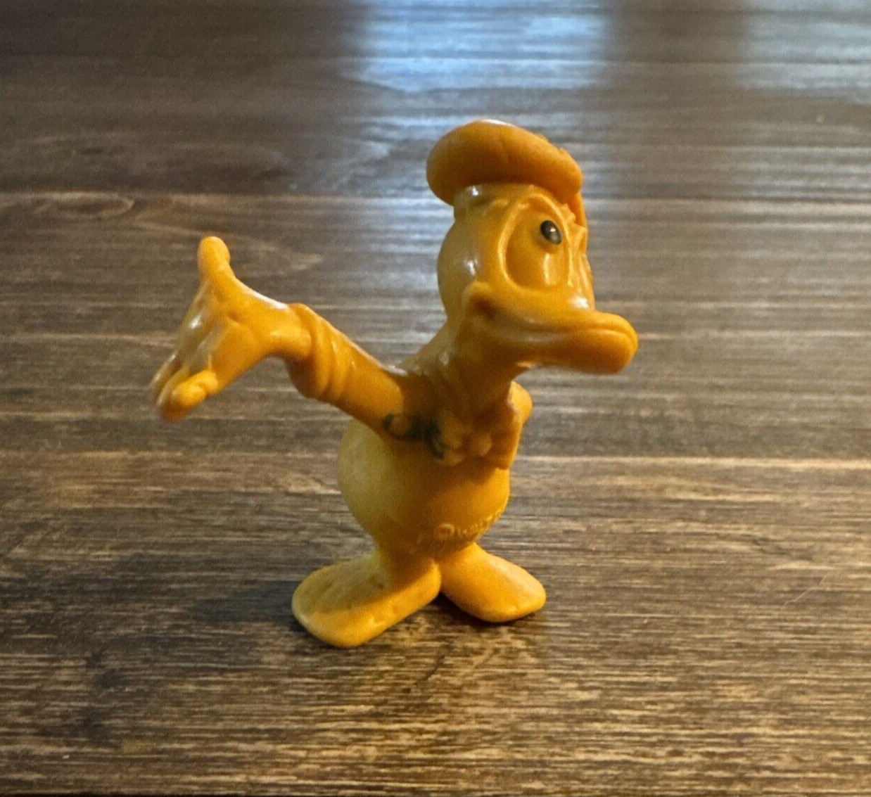 Walt Disney Prod Paperino PVC Figura Anni 80 Giocattolo Vintage Hong Kong 2 1/4” LEGGI