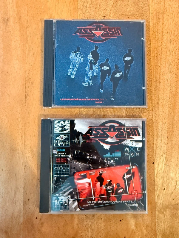 2 X CD Assassin - Le Futur Que Nous Réserve-T-Il? Volume 1 et 2