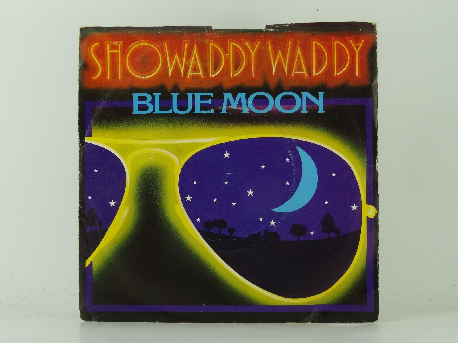 SHOWADDYWADDY BLUE MOON (2) (39) 2 Track 7" Single plus Picture Sleeve ARISTA RE