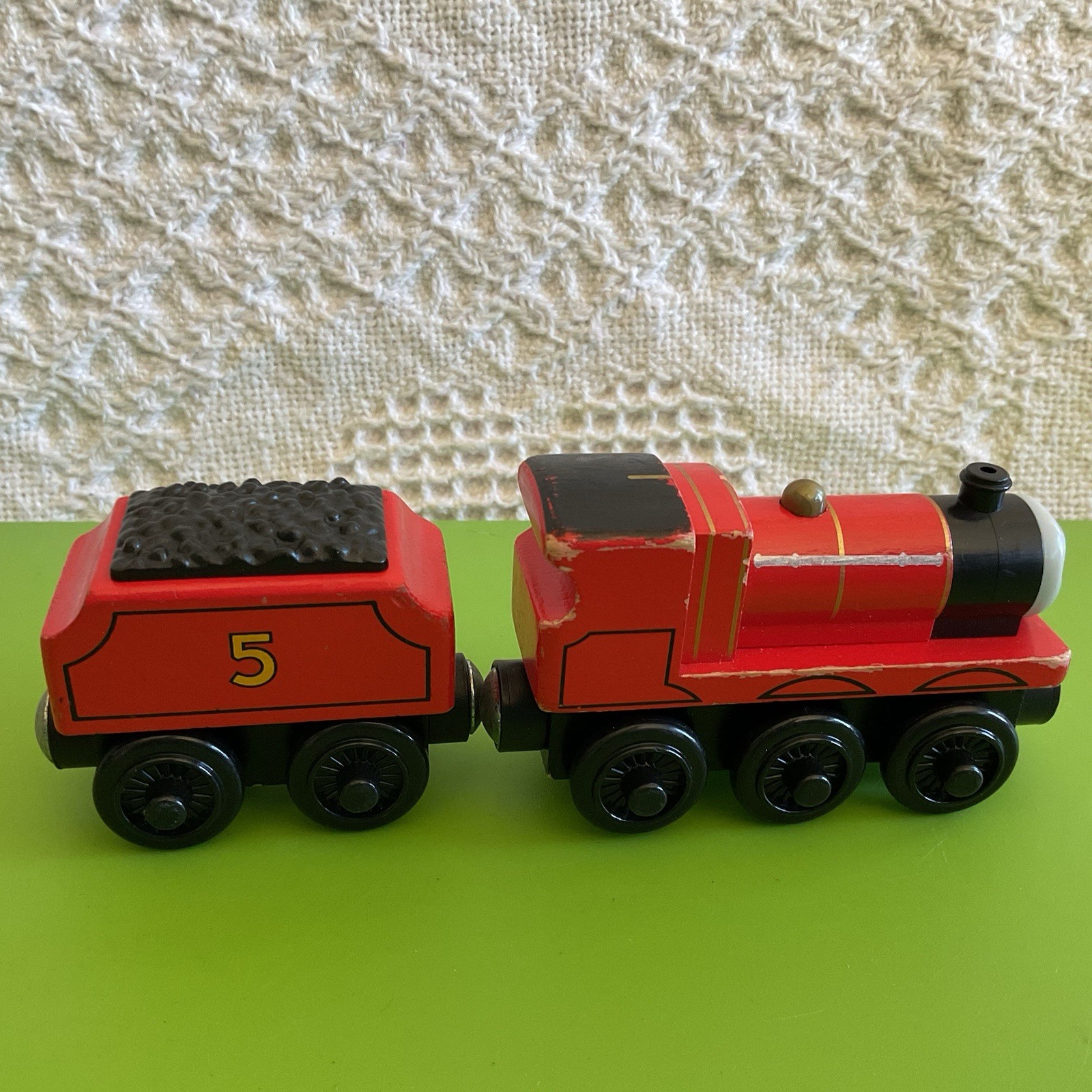 Thomas & Friends Wooden Railway James & Tender Y4070 Train Tank Engine 2012