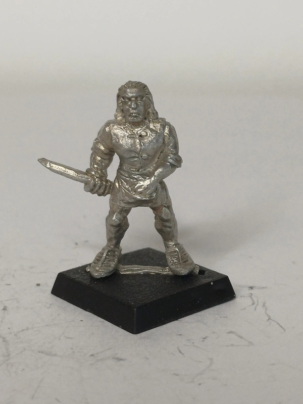 Marauder Miniatures CZ 30 - Citizen Jailer / Tradesman with Knife (1989) Citadel