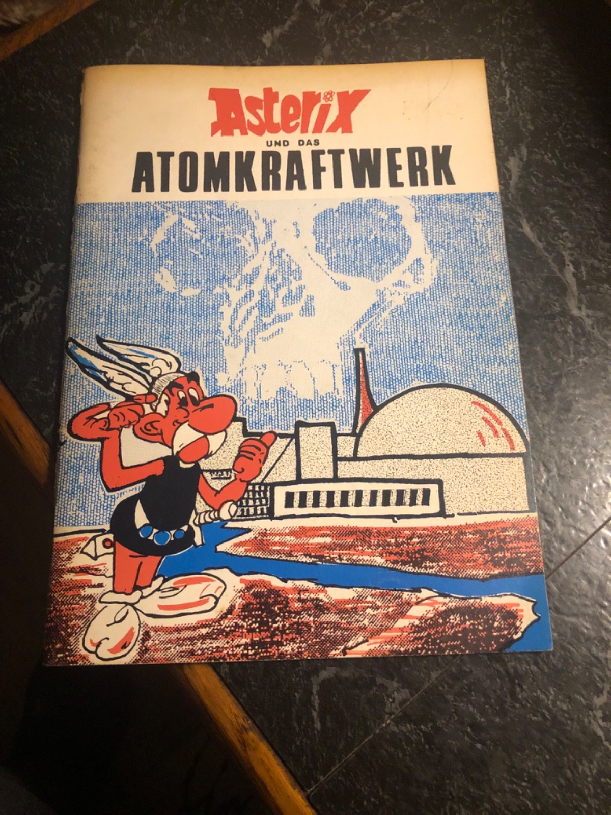 Asterix e la centrale nucleare - copertina a colori - comitato Nicaragua Wuppertal