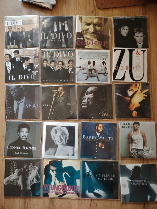 Lot de 20CD divers