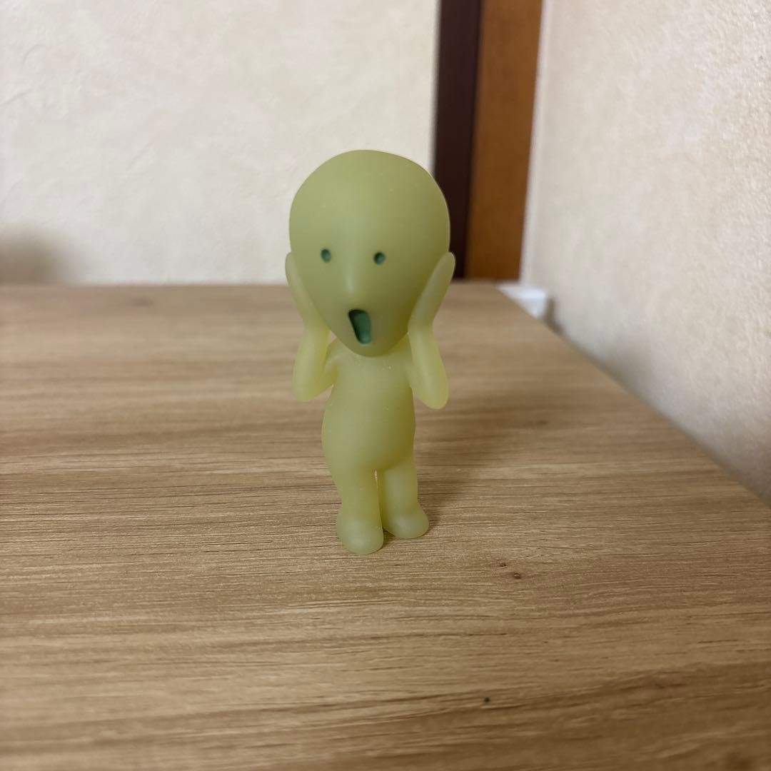 Rara Figurina Smiski Serie 1 Segreta "L'Urlo" Bagliore nel Buio Giappone