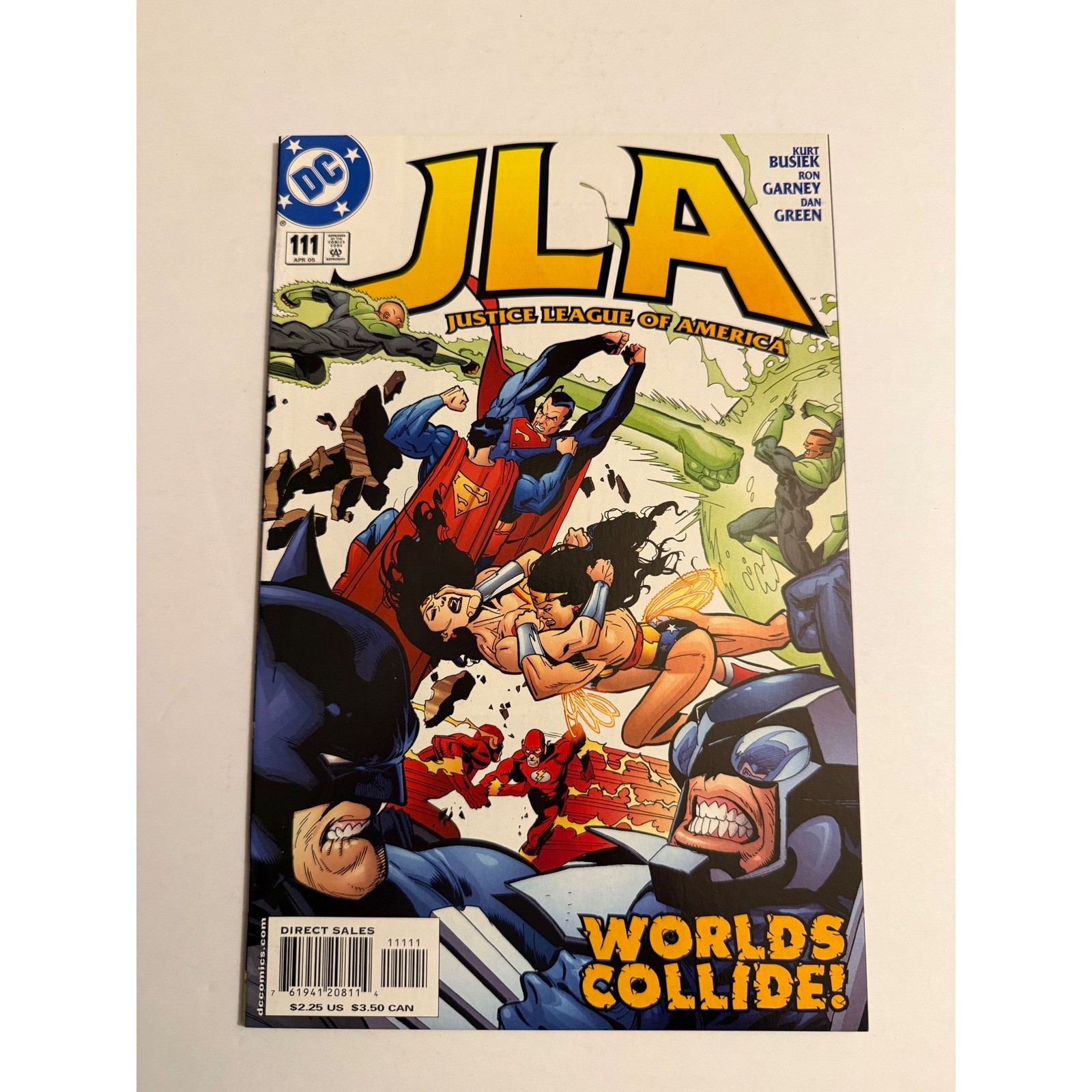 JLA Justice League of America fumetto 111 mondi collidono DC Comics