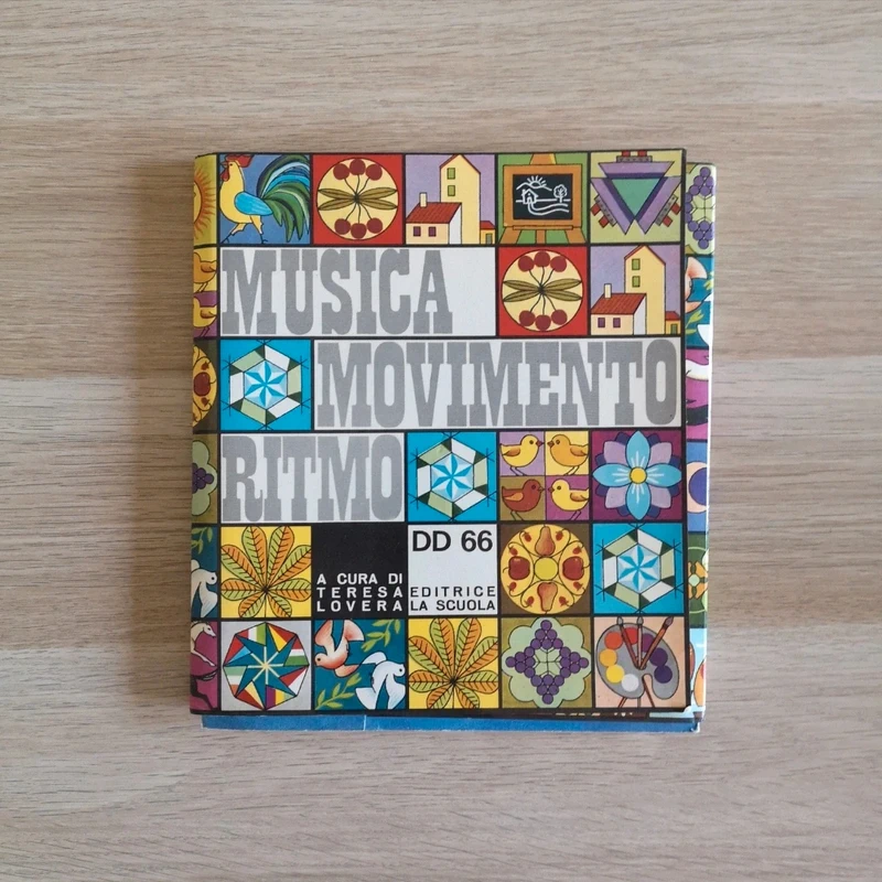 Set dischi vinile 45 giri Musica movimento ritmo Editrice La Scuola Teresa Lovera balli bambini