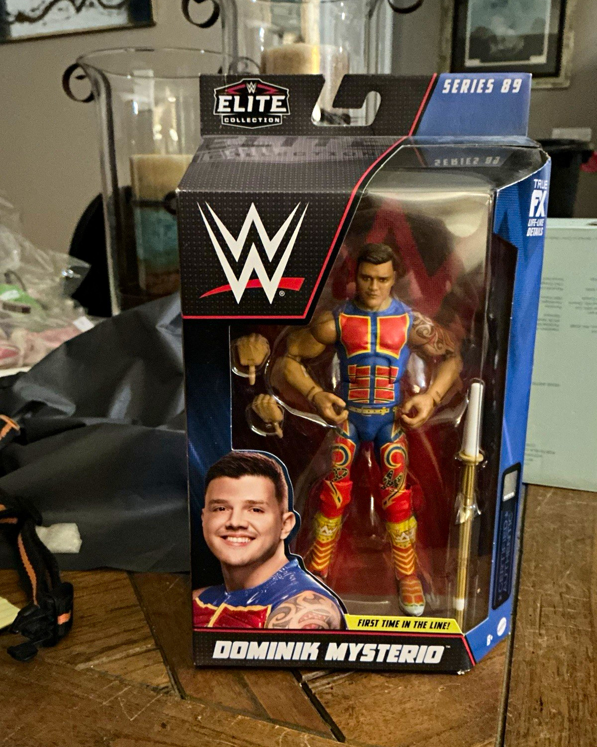 Mattel WWE Dominik Mysterio Elite Collection Series 89 personaggio True FX + mani