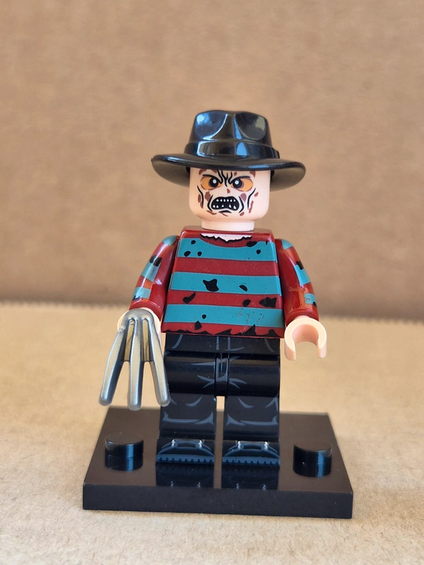 Freddy Krueger Nightmare 🎥 horror minifigure style Lego compatible
