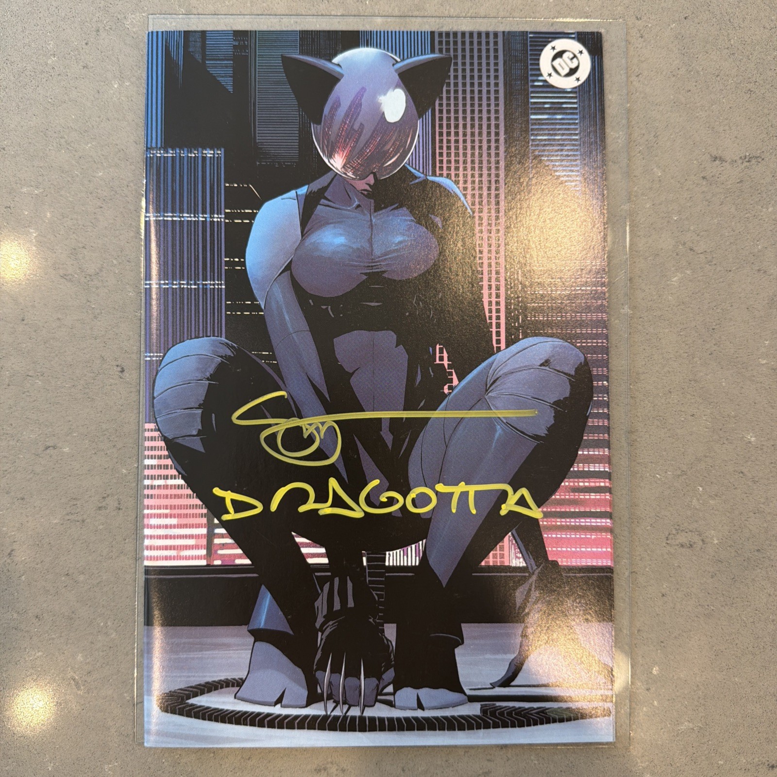 Absolute Batman #13 1:50 firmato Scott Snyder & Nick Dragotta certificato di autenticità