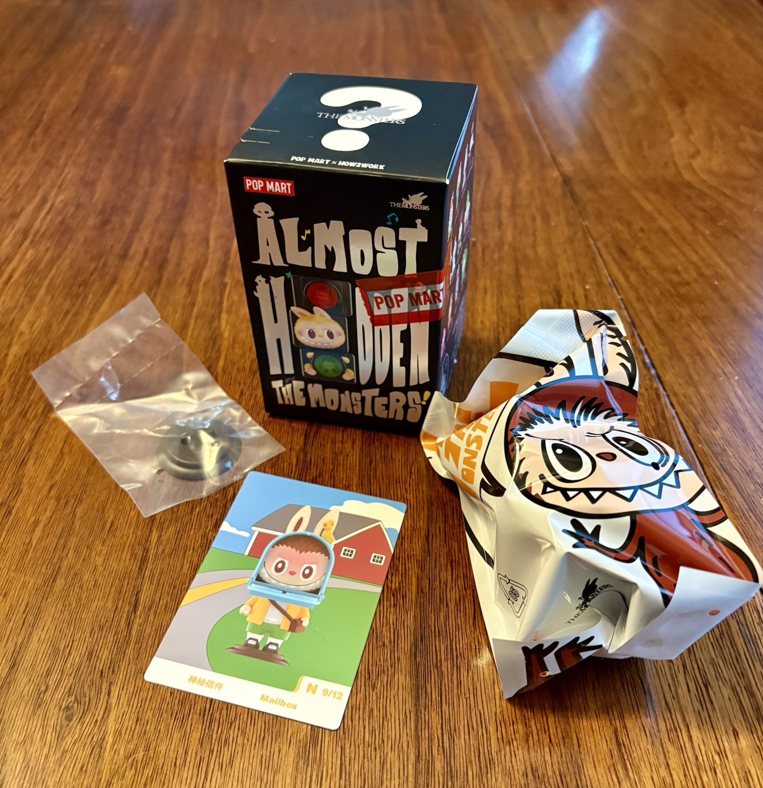 Cassetta postale POP MART LABU I mostri serie quasi nascosta
