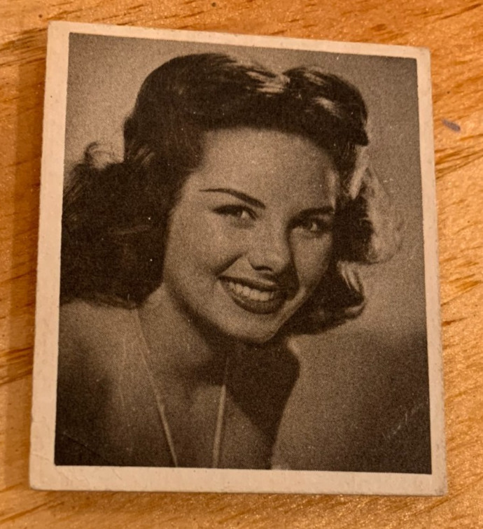 Raro 1948 Bowman R701-9 Movie Stars #13 Colleen Townsend VG piega angolare