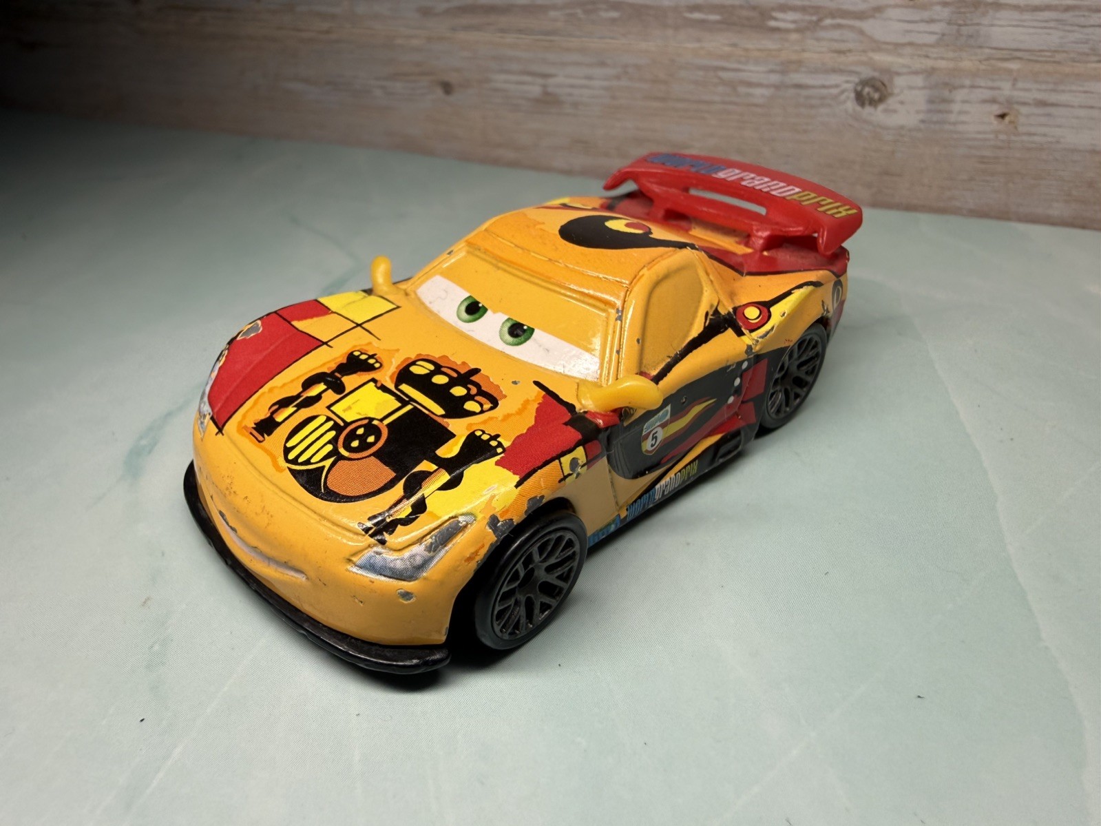 Disney Pixar Race Car #5 - Miguel Camino World Grand Prix 2, WGP corridore spagnolo 