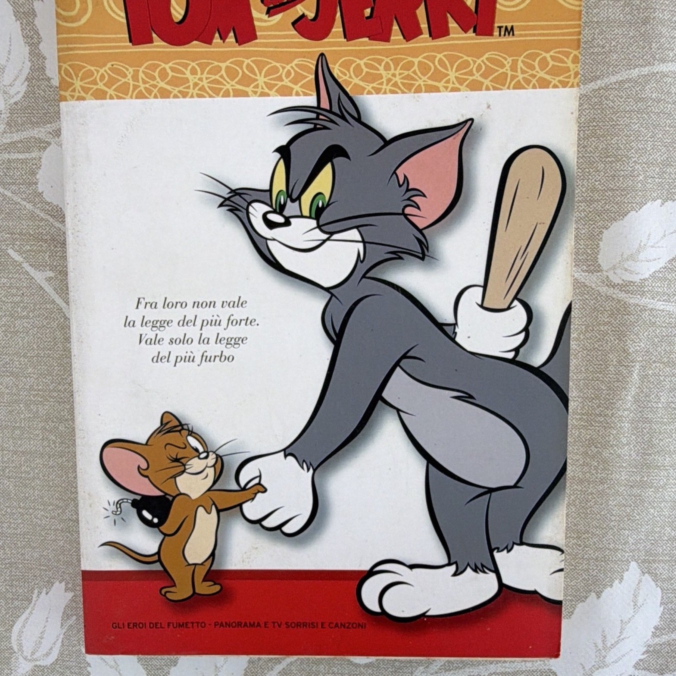 Panorama Tom and Jerry fumetto italiano firmato Bill Hanna (Tom, Jerry)