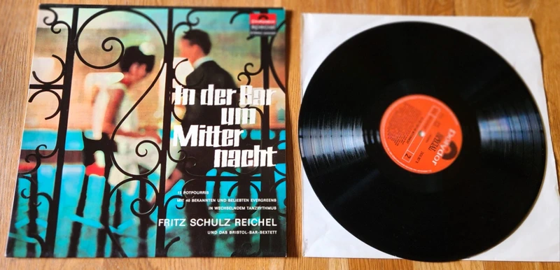 Fritz Schulz Reichel - In der Bar um Mitter nacht