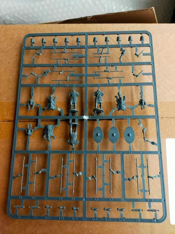 Roman Auxialiary Infantry Victrix - figurines miniatures sur grappe - pièces pour conversions SPQR