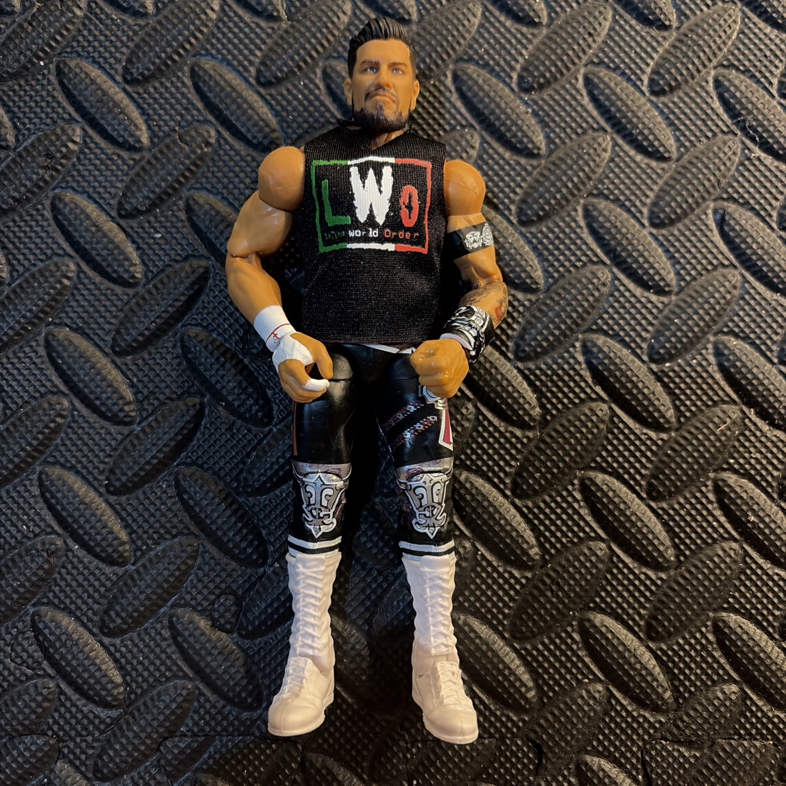 WWE Elite Cruz Del Toro Figure Latino World Order LWO Confezione da 5 Creazioni Mattel
