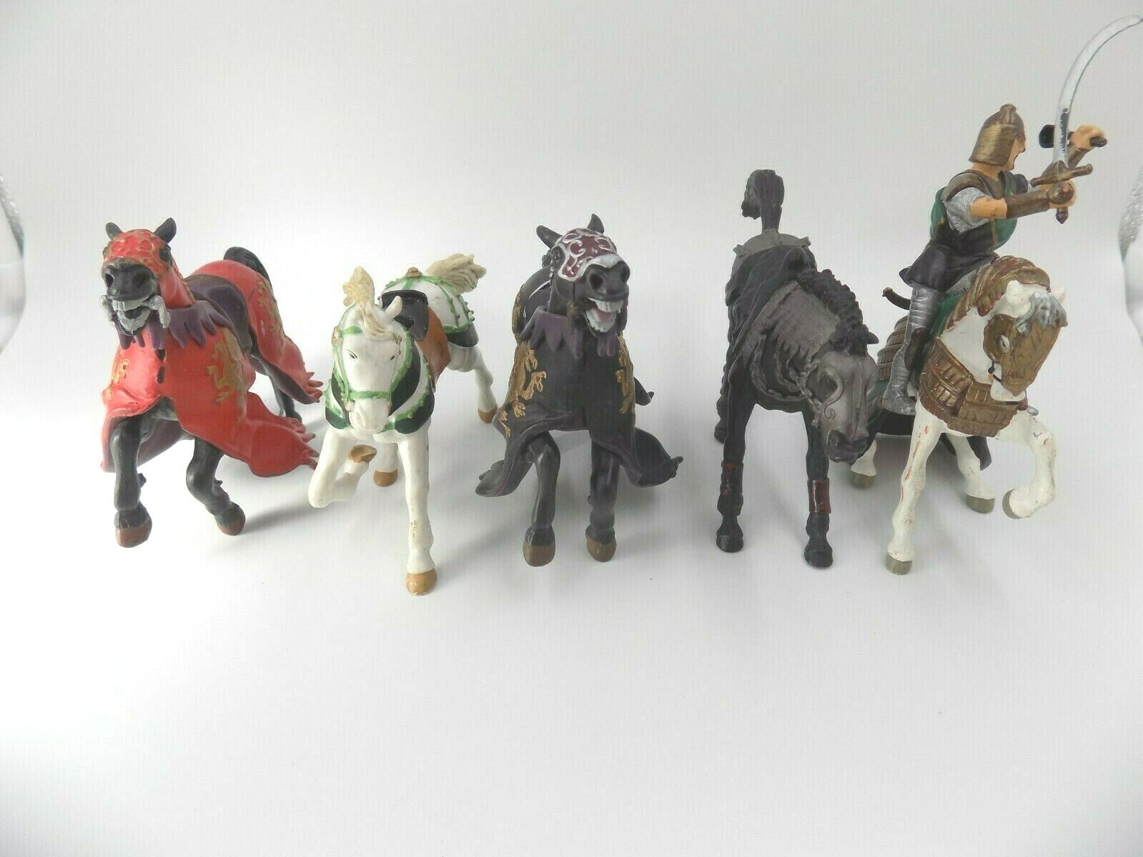 Lotto Figurine Cavallo Fantasia Medievale