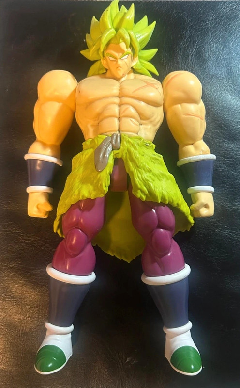 Figura de Broly(30cm)