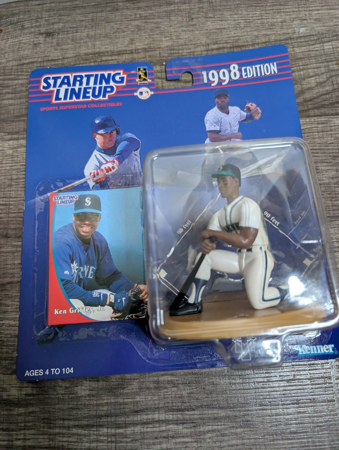 1998 Starting Lineup Ken Griffey Jr. Seattle Mariners Action Figure w/ Card