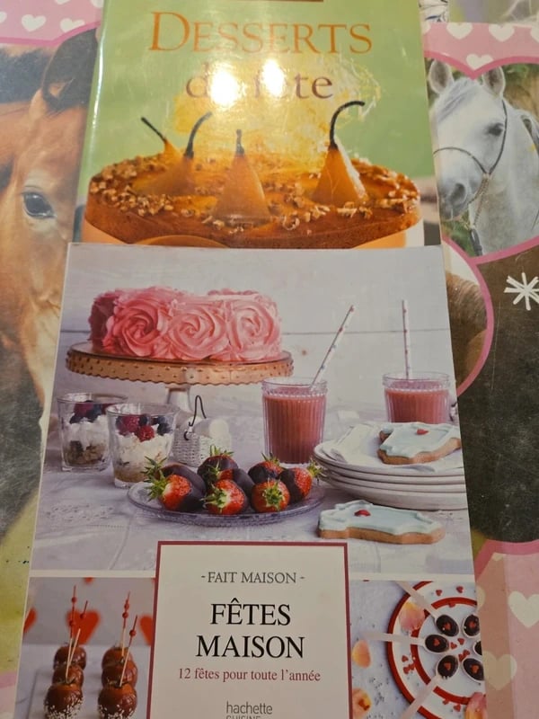 Livres recettes cuisine pâtisserie fêtes anniversaire gâteaux mariage cérémonie fait maison desserts