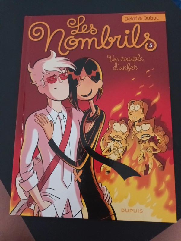 "Les Nombrils"