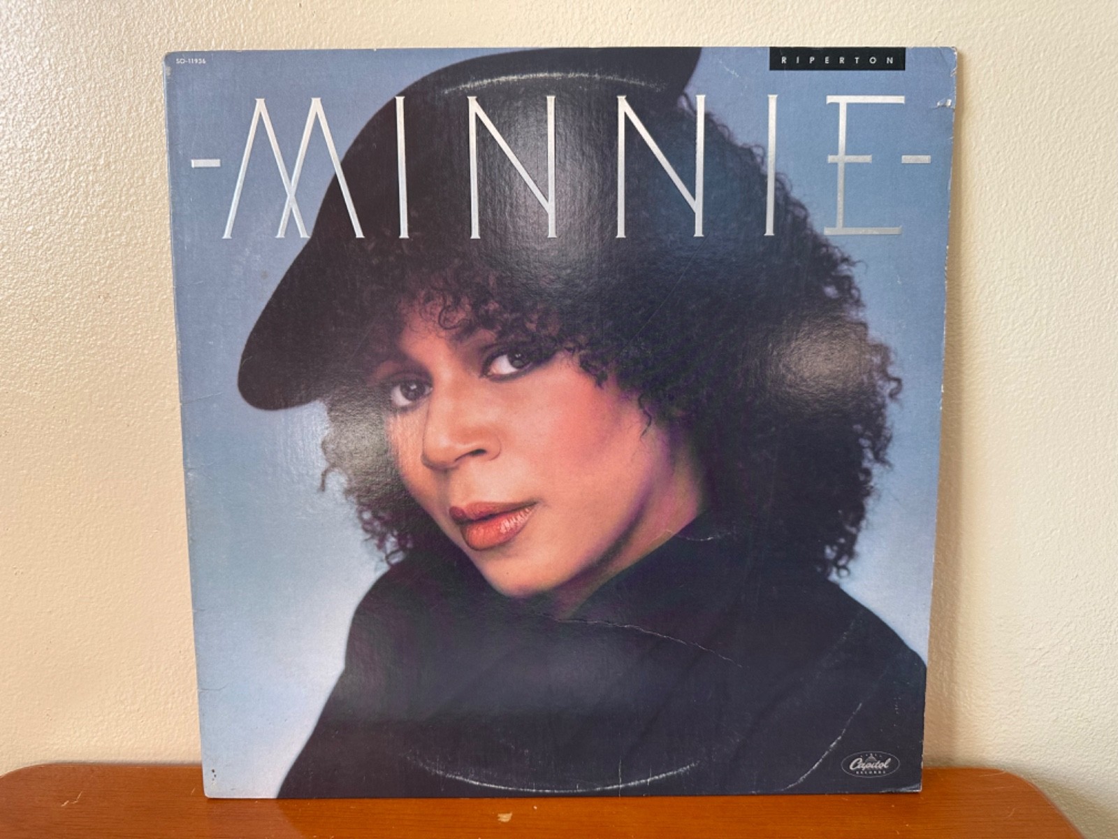 MINNIE RIPERTON "Minnie" Soul Funk lp on Capitol 1979 EXC w/inner sleeve