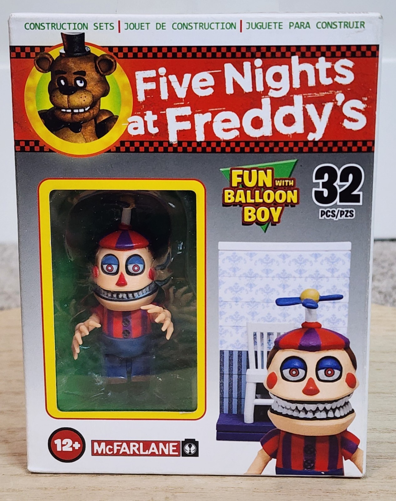Nuovo McFarlane Five Nights at Freddy's Fun con set costruzioni Balloon Boy 32 pezzi