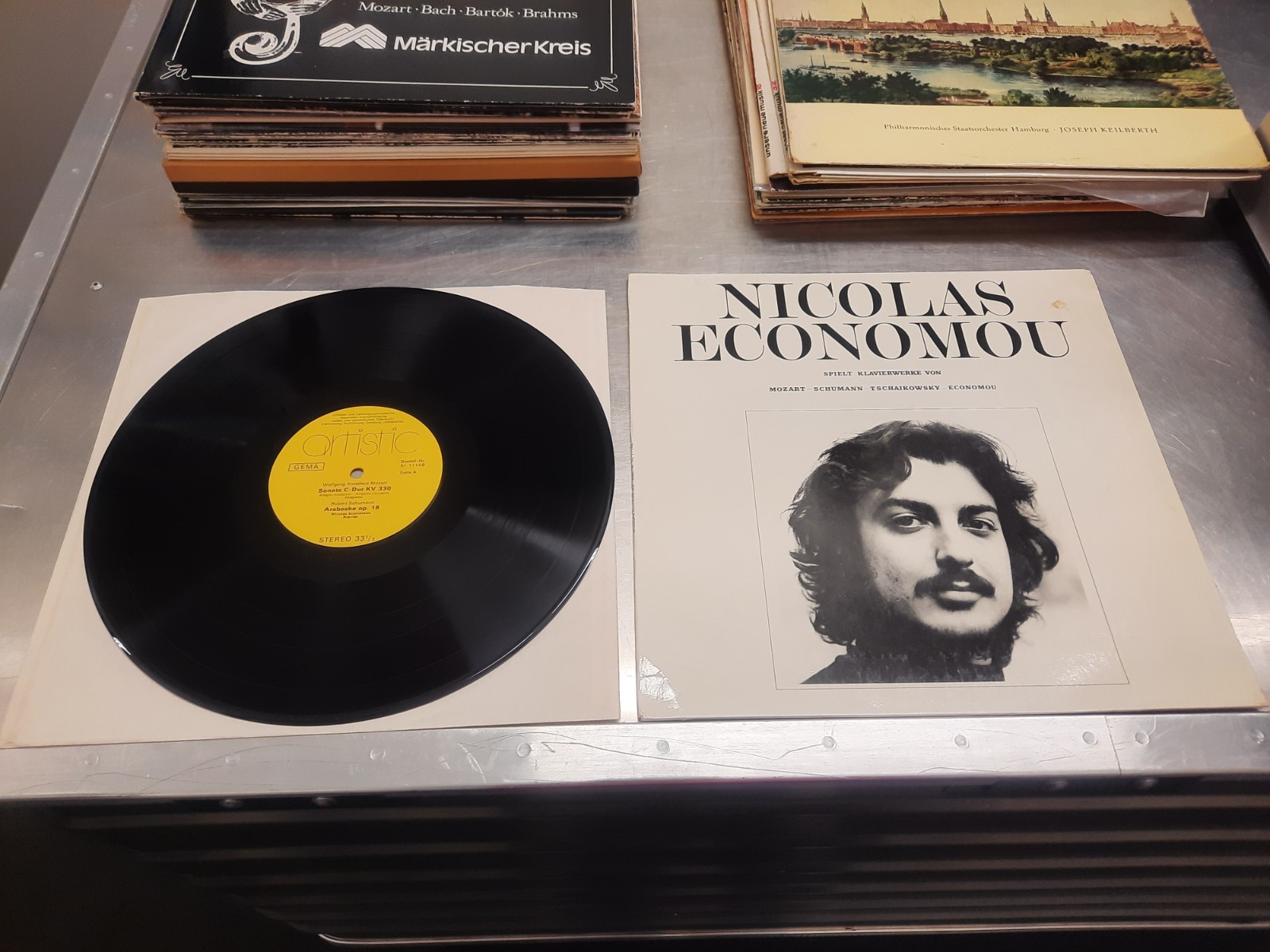 NEAR MINT++ Nicolas Economou spielt 1978 Artistic – KL 11148