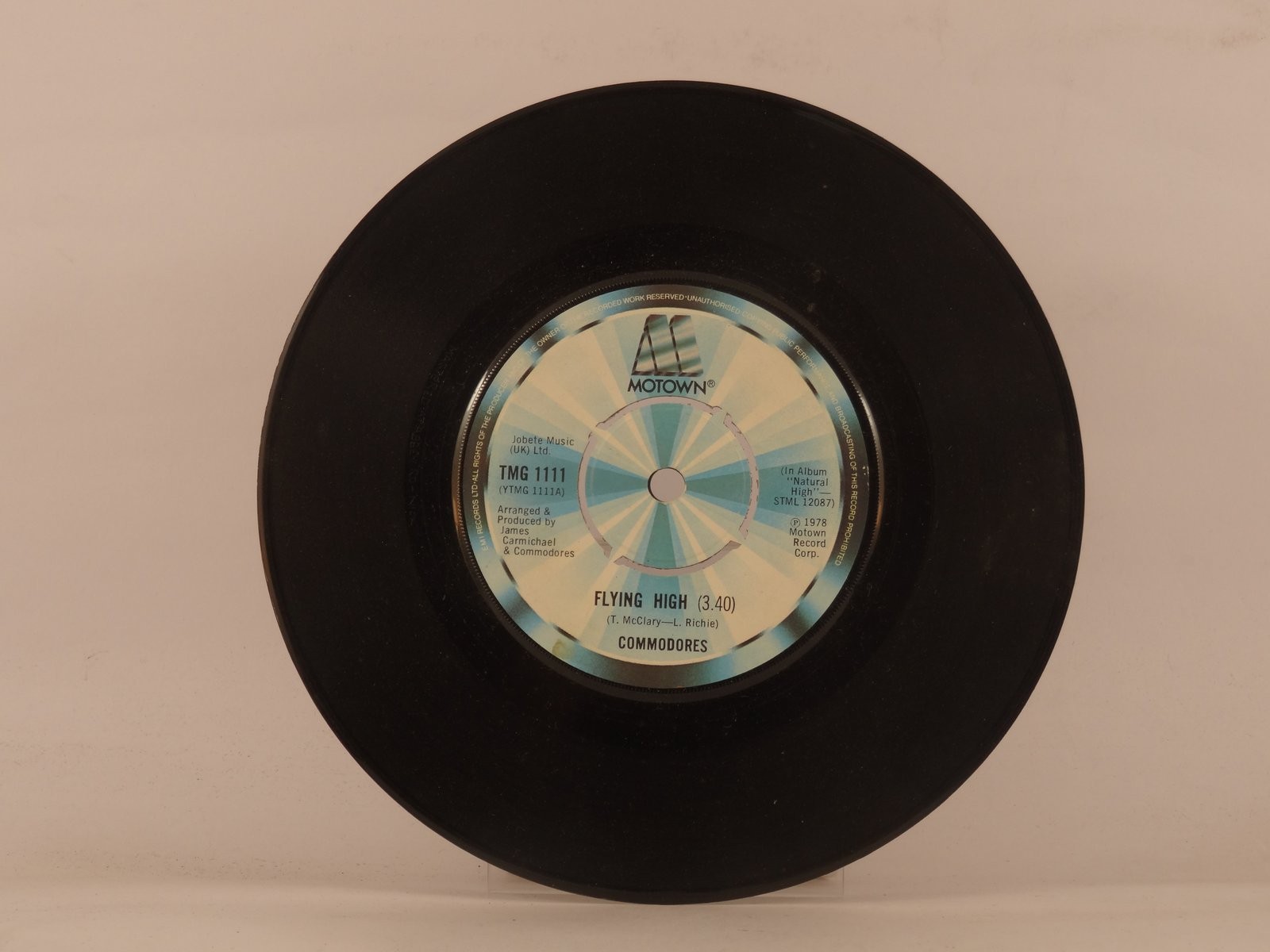 COMMODORES FLYING HIGH (137) 7" MOTOWN