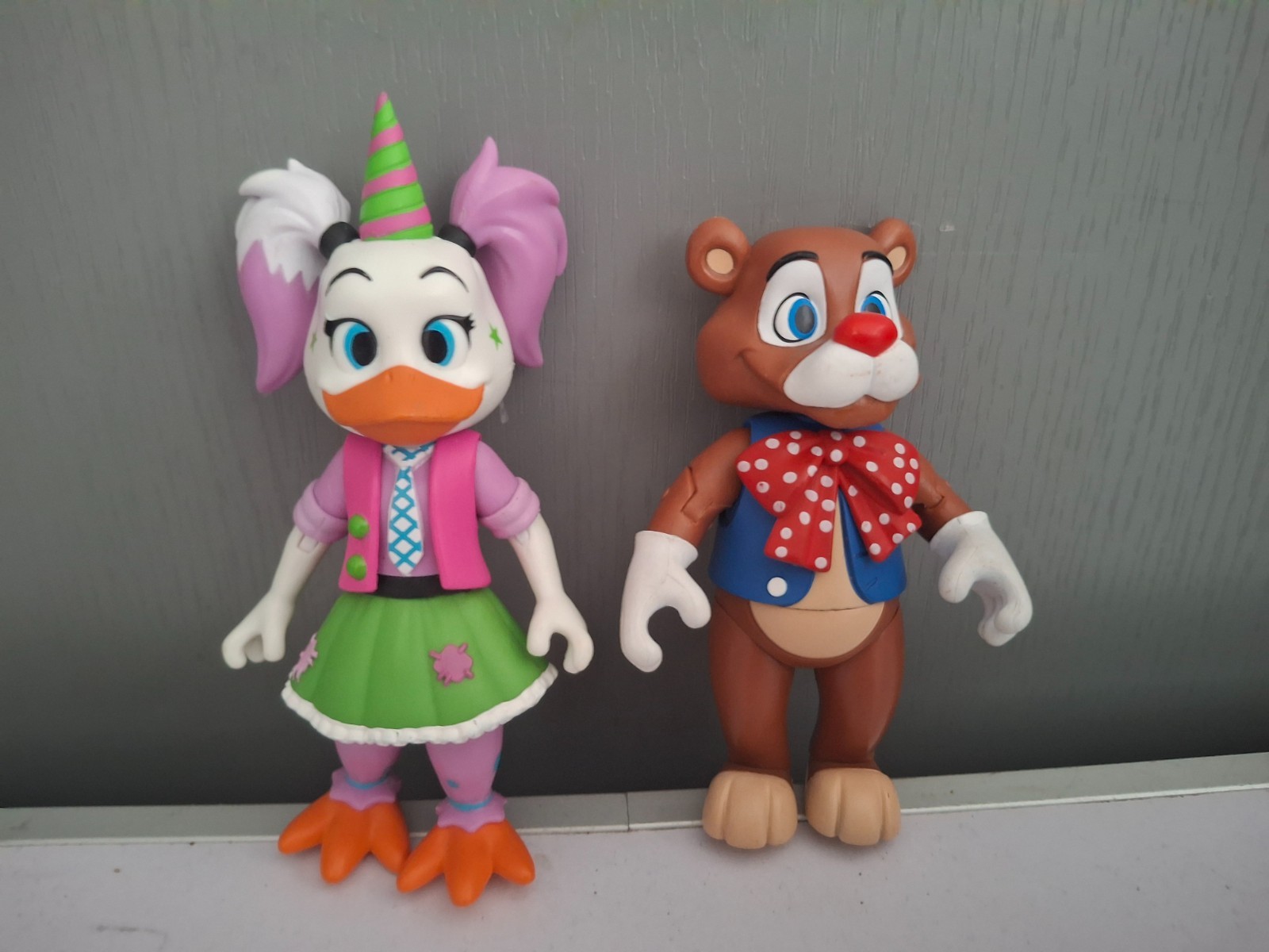 FNAF Five Nights At Freddy’s Balloon Circus Figures chica and Freddy