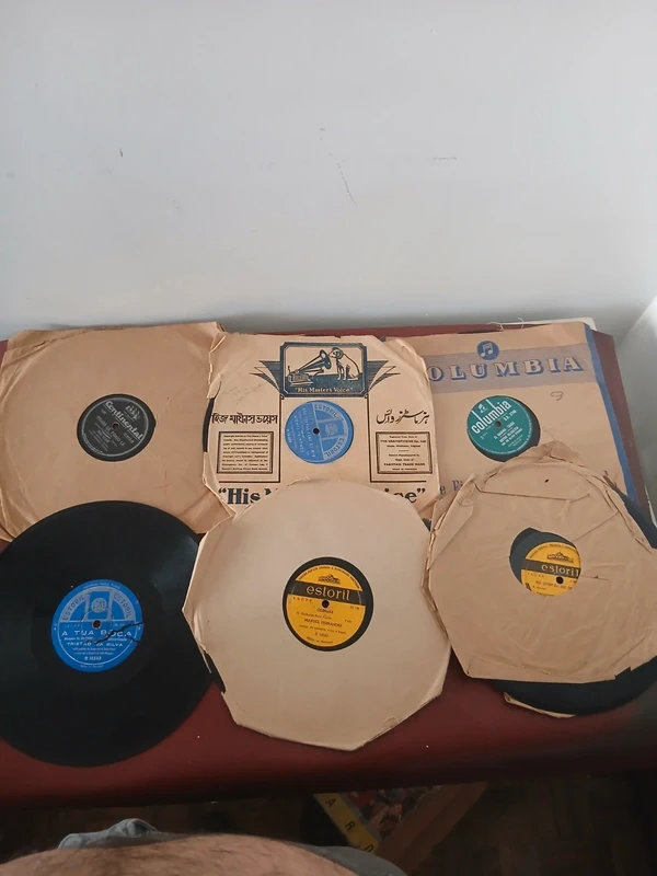 Lote de discos de Grafonola (Fado) Tristão da Silva Tony de matos 9 discos 78RPM