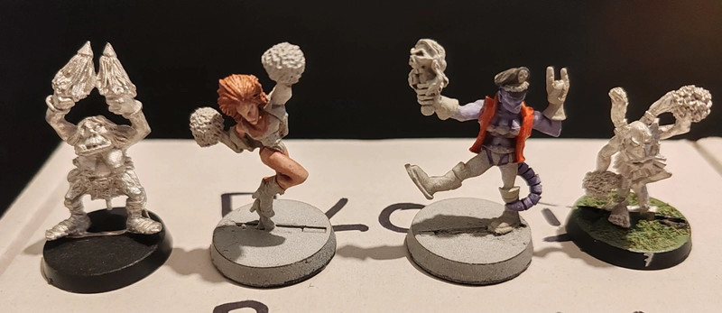 Lot de 4 cheerleaders Bloodbowl Collector