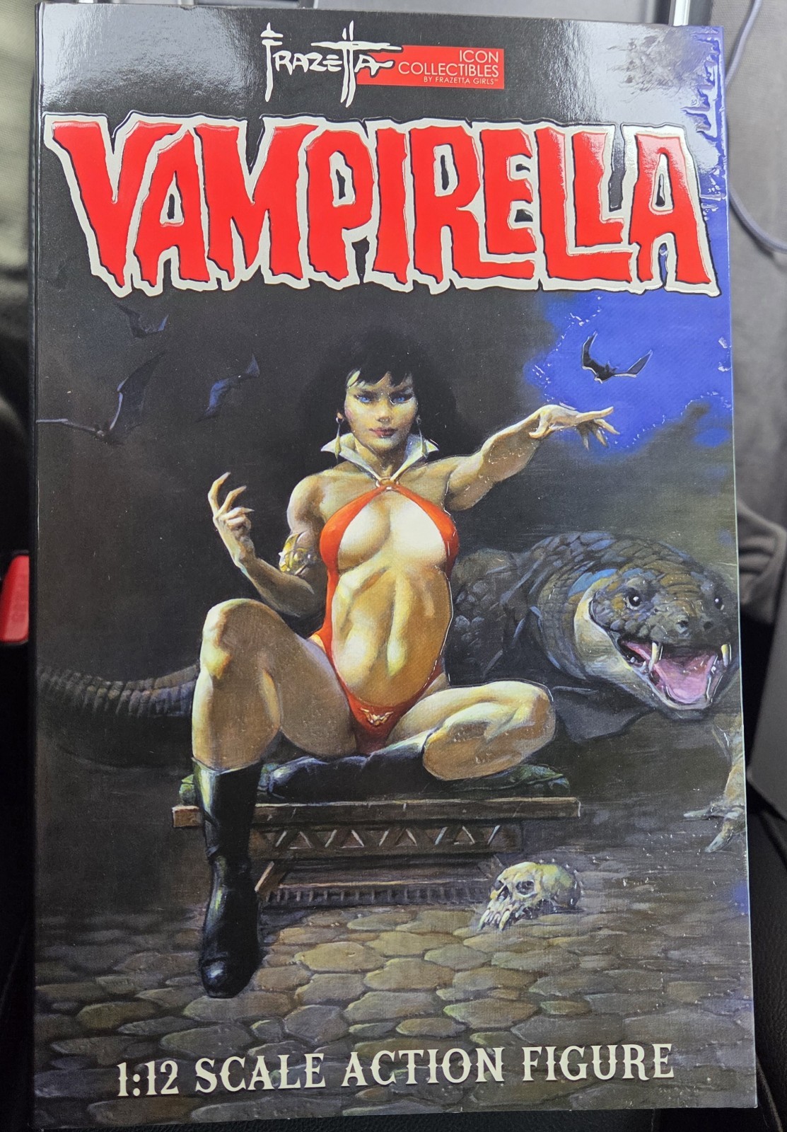 Modellino Vampirella scala 1:12 Frazetta Girls ICON da collezione sigillato Cb86