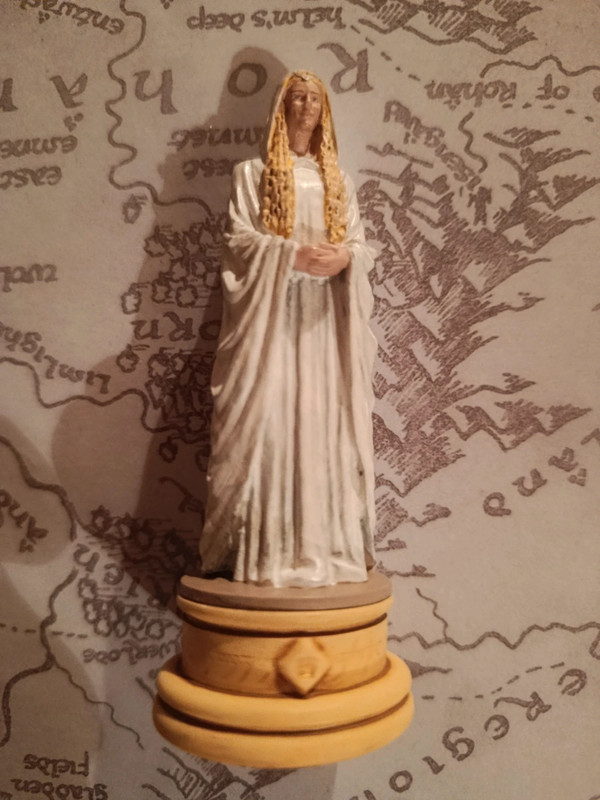 Pièce échecs eaglemoss seigneur des anneaux Galadriel