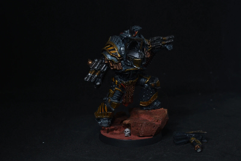 Horus Heresy Iron Warriors Primarch Perturabo (full painted, missing head)