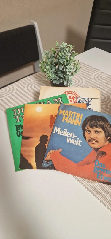 Konvolut aus 4 Kult-Schlager-Vinyls 70er Jahre Klassiker