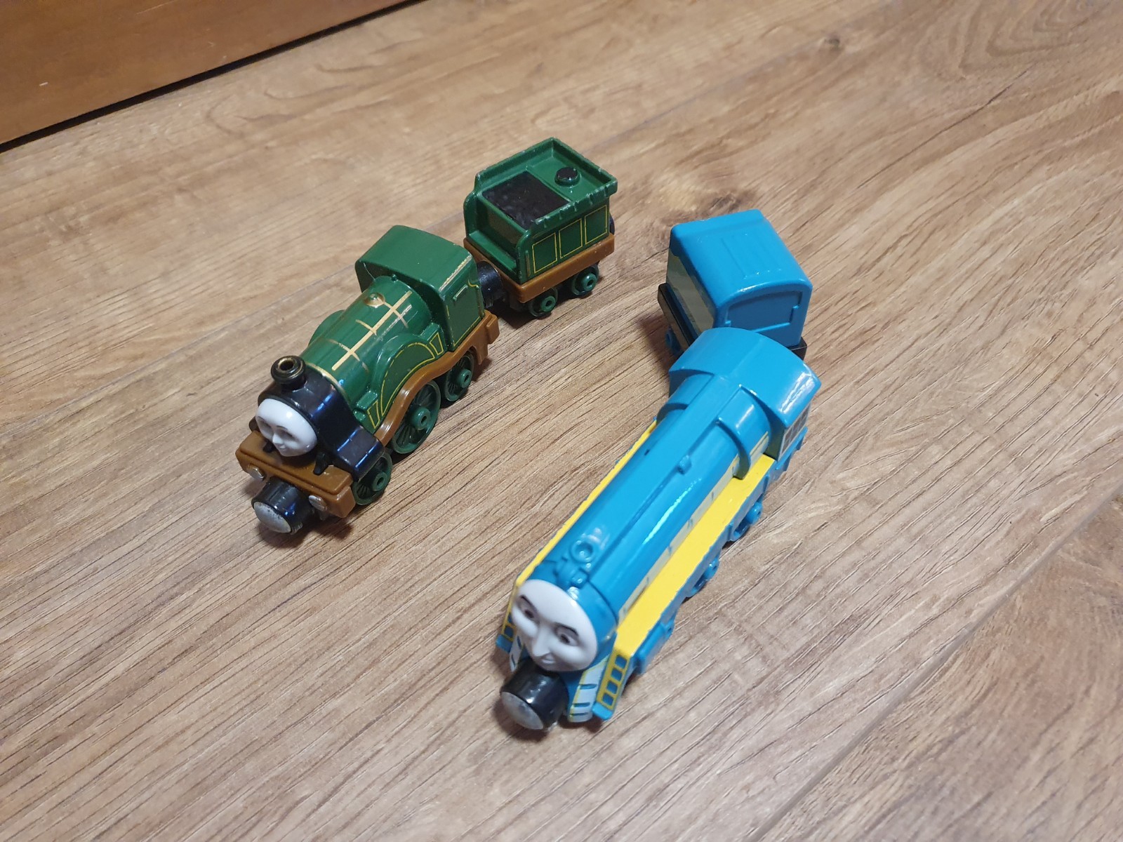 Thomas & Friends Take 'n' Play Die Cast Trains Emily & Connor with Tenders 2013