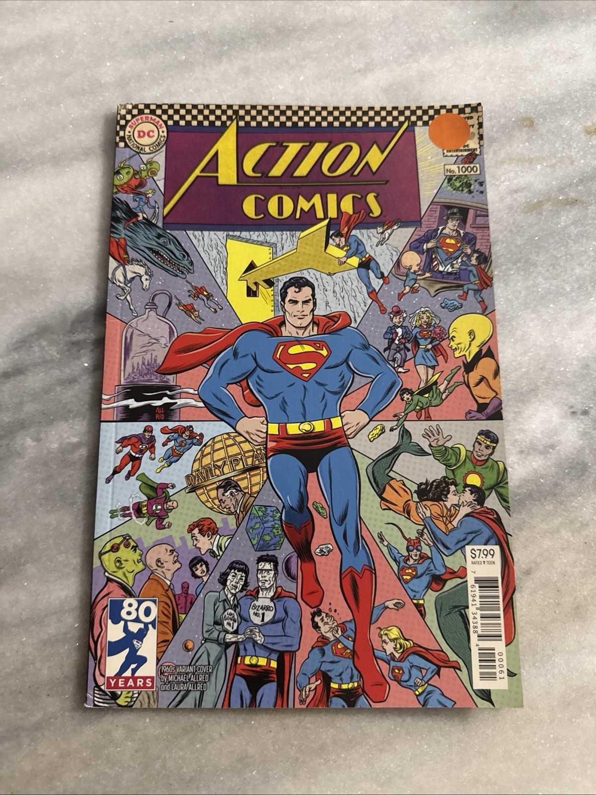 Action Comics #1000 DC Comics 80 anni Superman anni 60 variante copertina tutto rosso