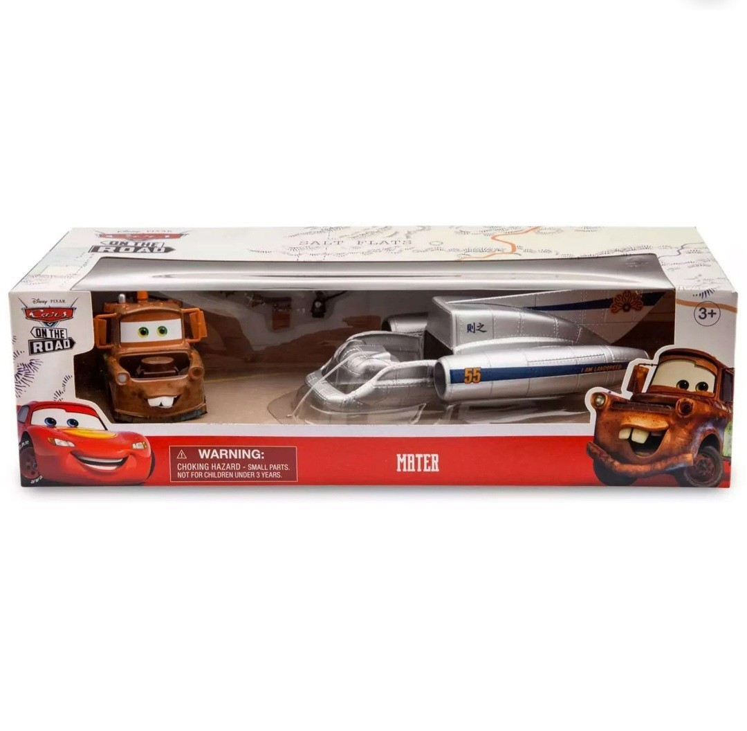 AUTO SULLA STRADA MATER CARRO ATTREZZI GUERRIERO RAZZO SET DISNEY STORE MISB 1:43 2024
