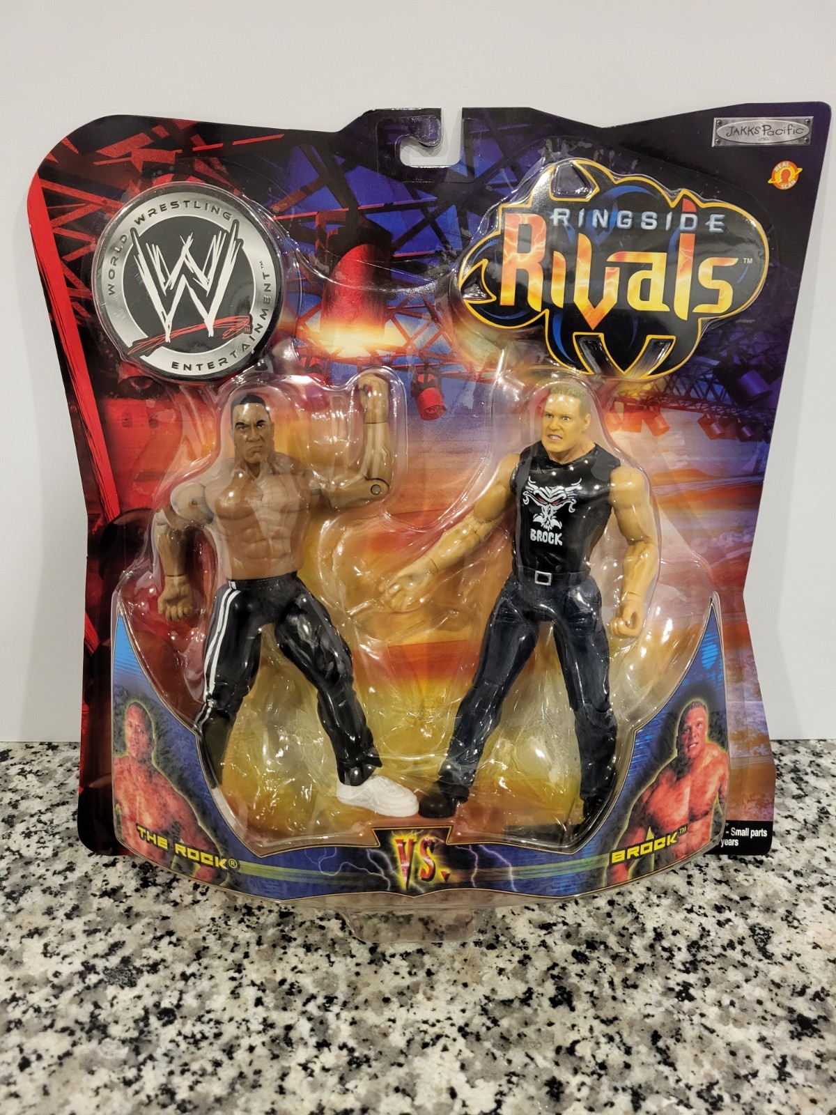 The Rock vs Brock Ringside Rivals 2002 WWE Jakks WWF MOC NUOVO