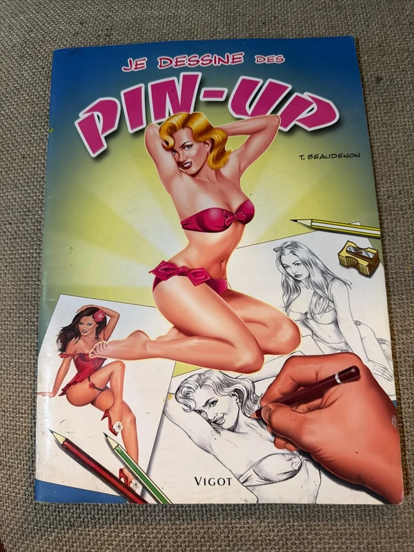 Livre de dessins pin up
