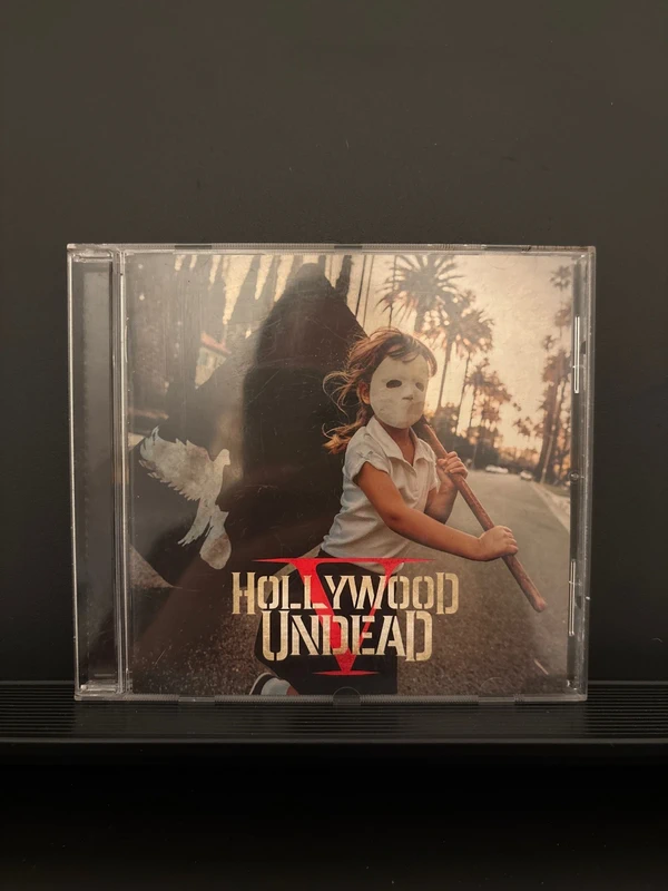 Hollywood Undead V