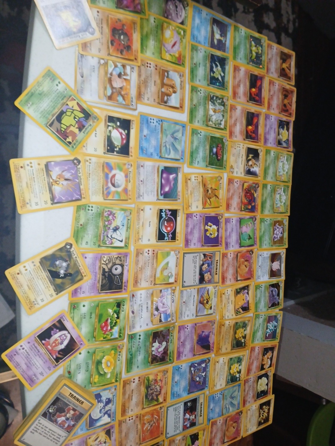 Lotto di 95 carte pokemon
