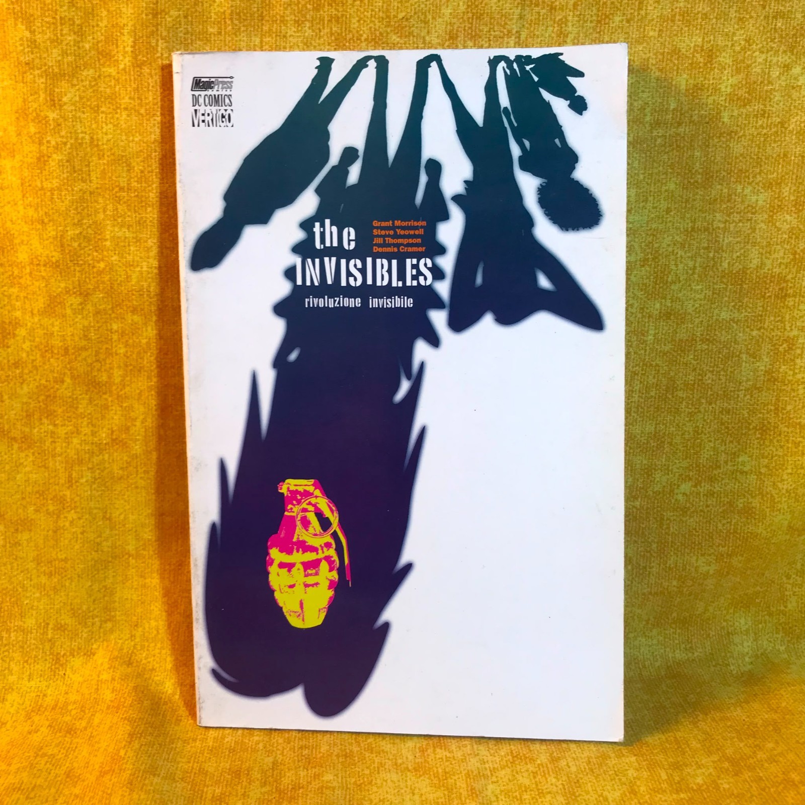 libro fumetto the invisibles