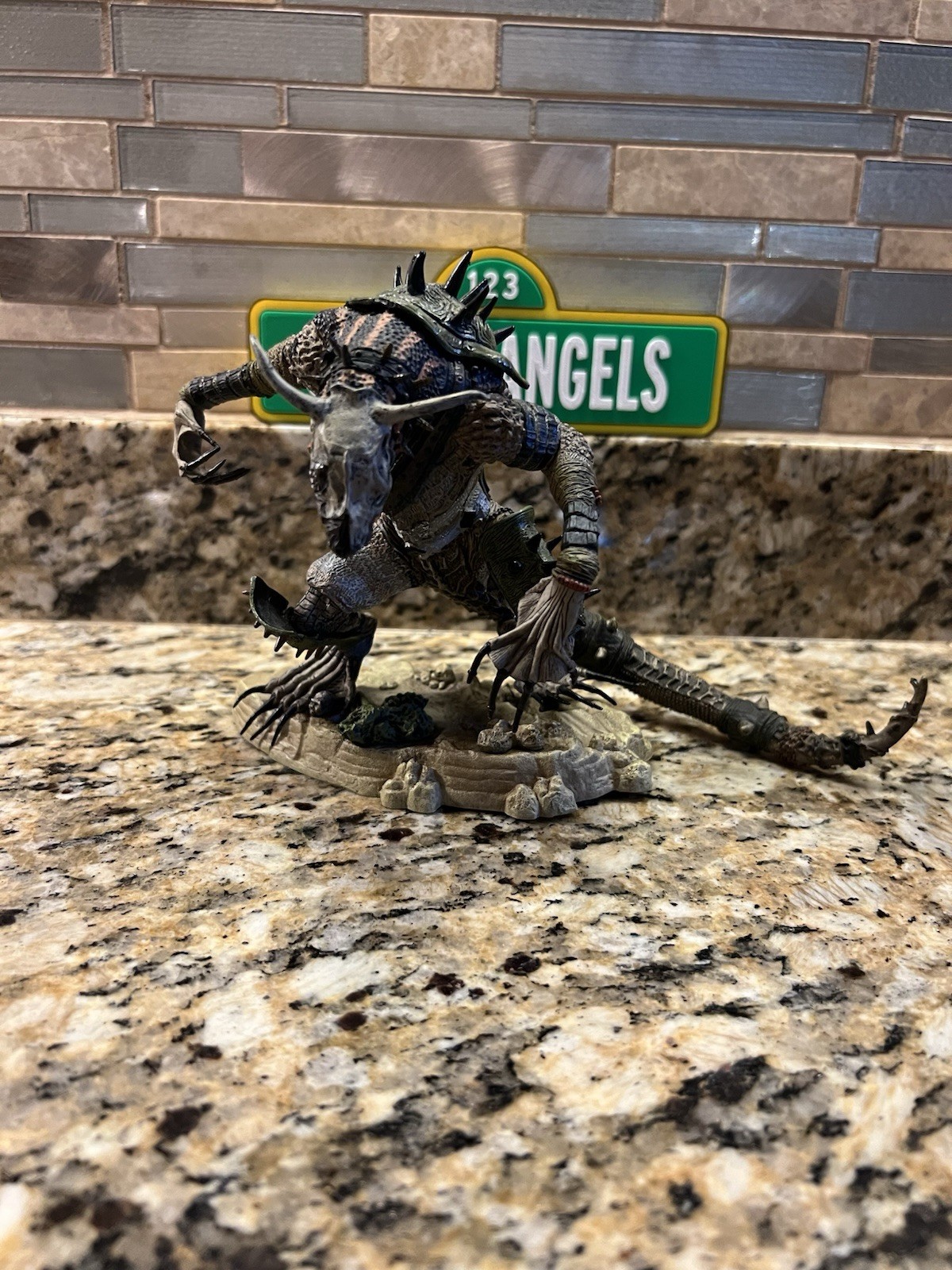 McFarlane Quest For The Lost King Series 3 Komodo Dragon Clan 3 vintage 2006 sciolto